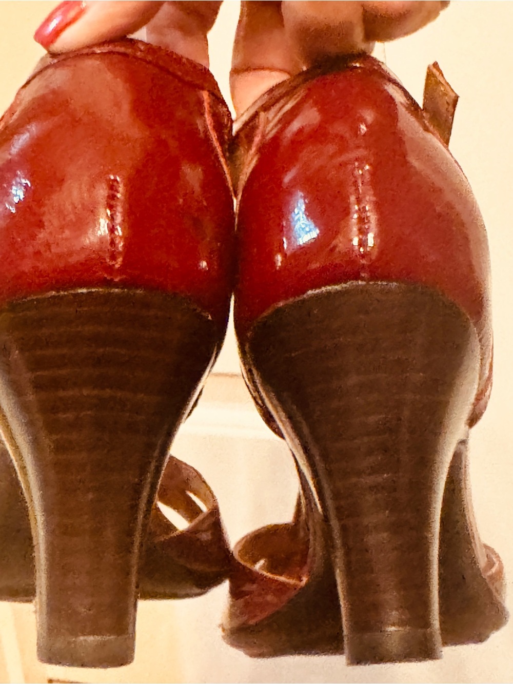 Rich, Vibrant, Sofft Burgundy Patent T-Strap Peep-Toe Heels! - Picture 10 of 15